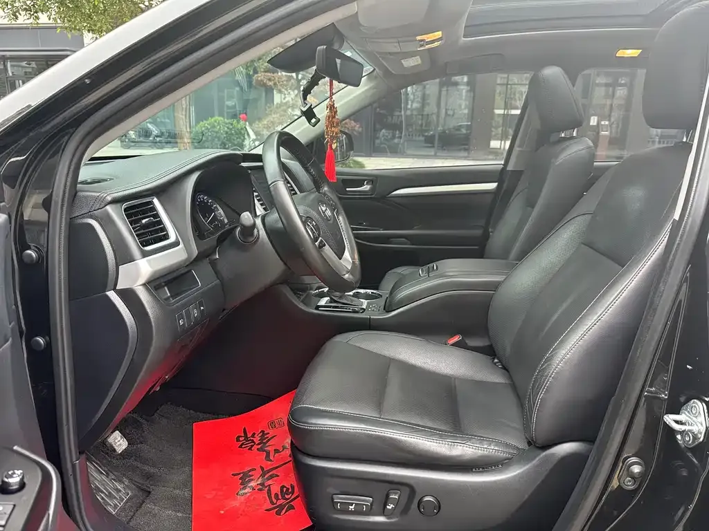 Toyota Highlander 2021 из CN, фото 4