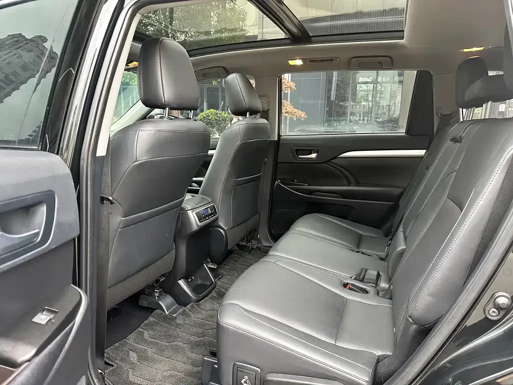 Toyota Highlander 2021 из CN, фото 6