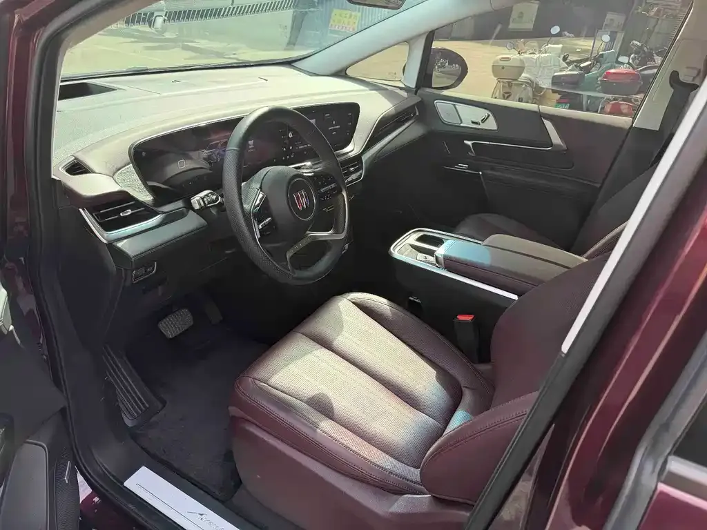 Buick Century 2023 из CN, фото 8
