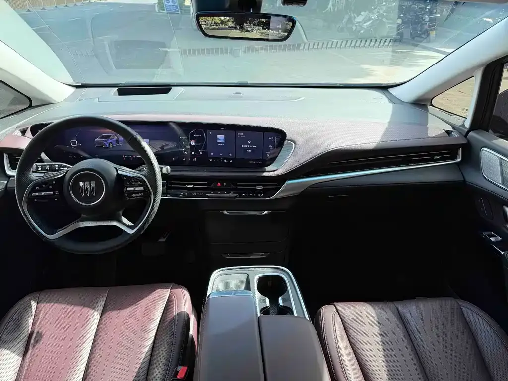 Buick Century 2023 из CN, фото 2