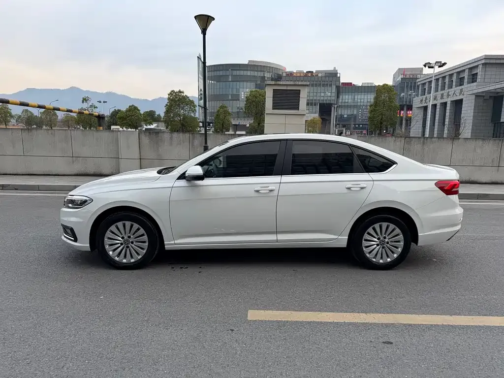 Volkswagen Lavida 2021 из CN, фото 2