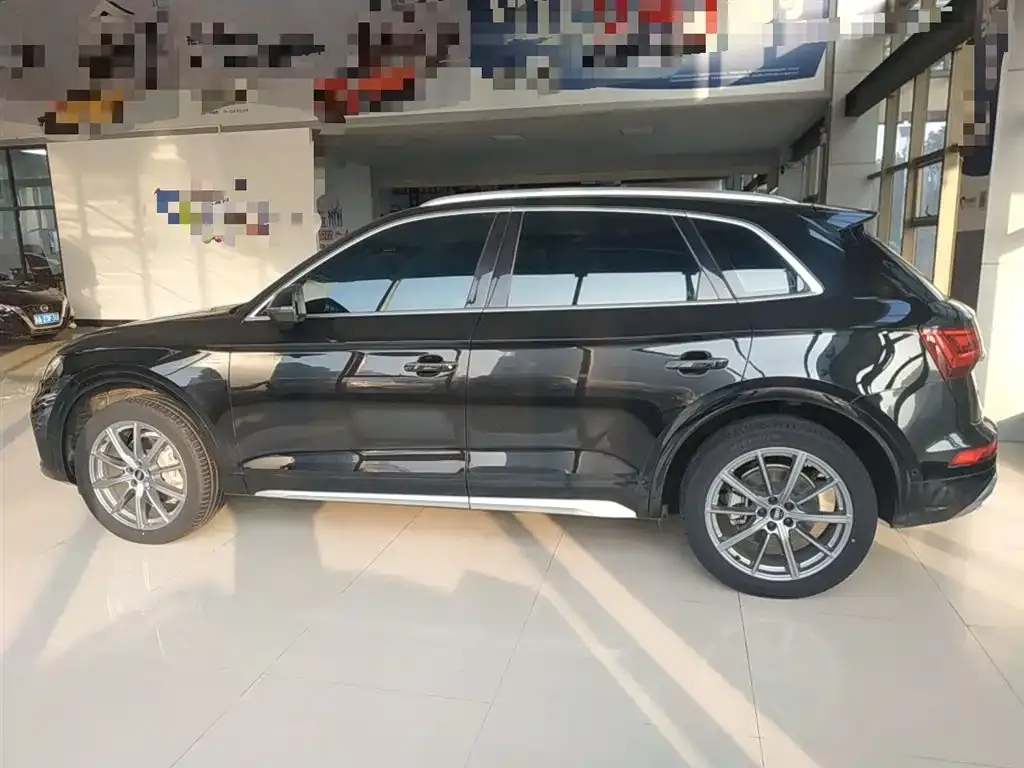 Audi Q5L 2022 из CN, фото 5