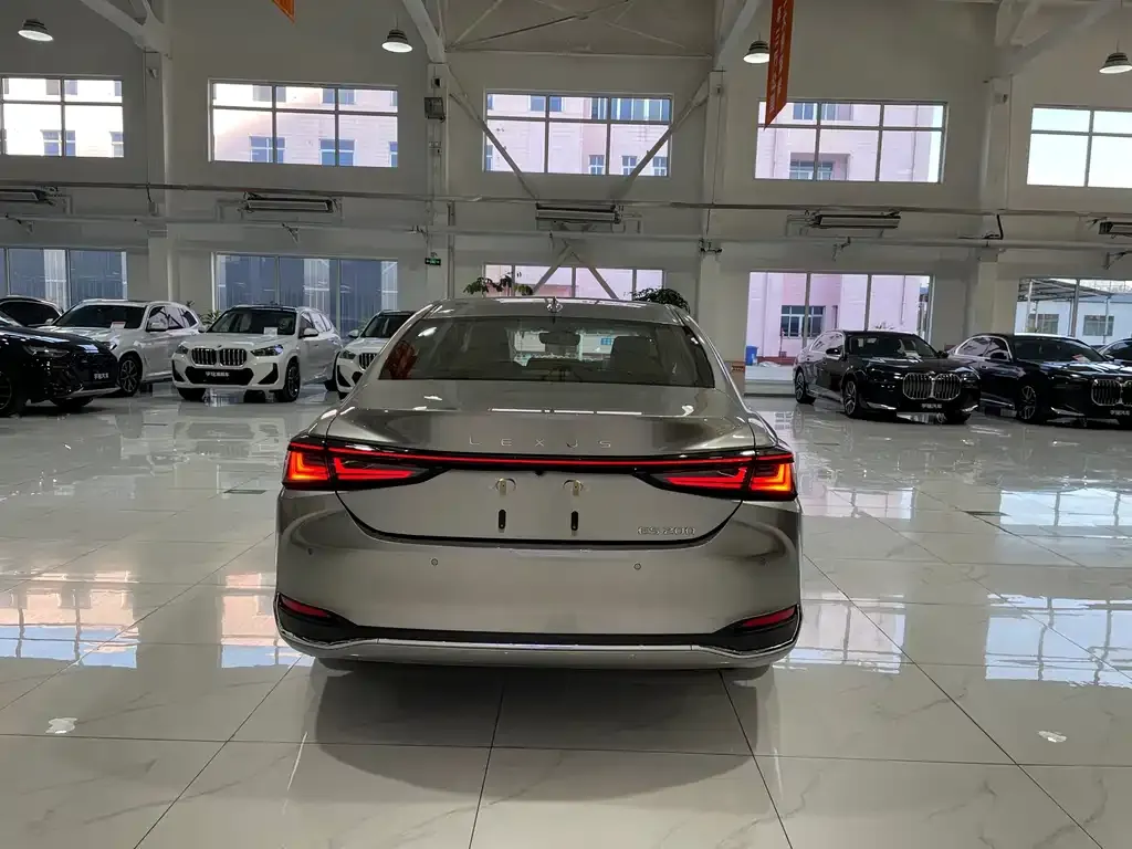 Lexus ES 2025 из CN, фото 3