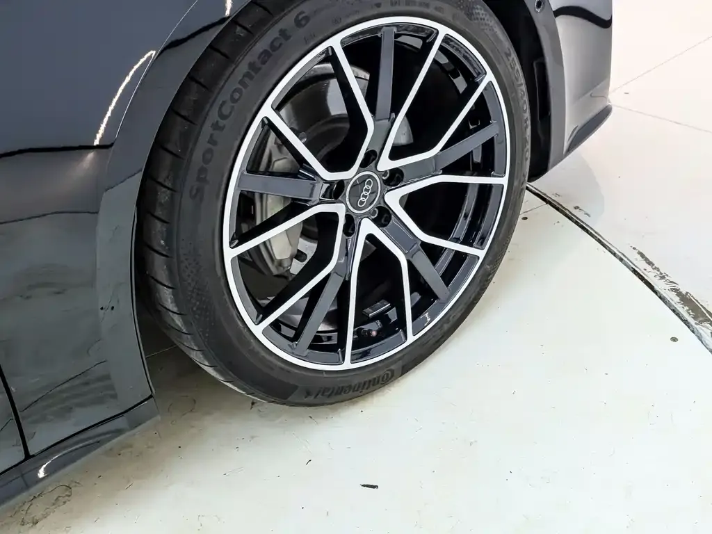 Audi A7 2022 из CN, фото 8