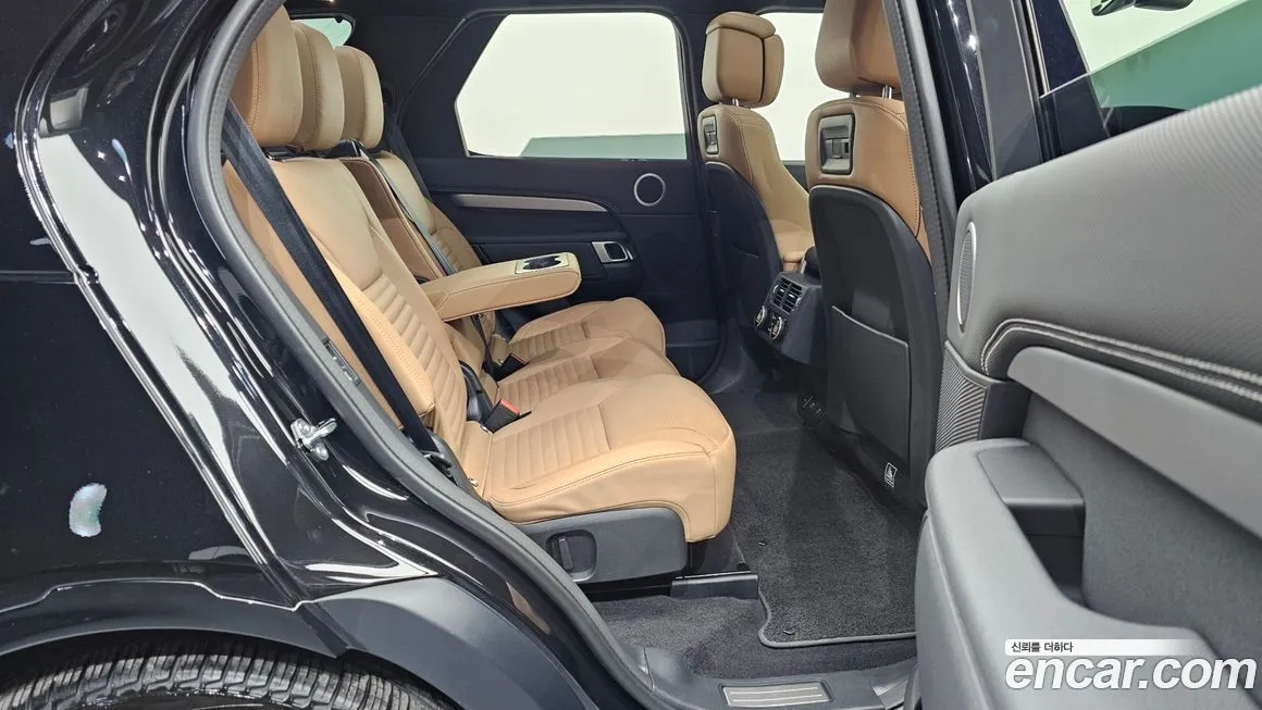 Land Rover Discovery 2024 из KR, фото 6