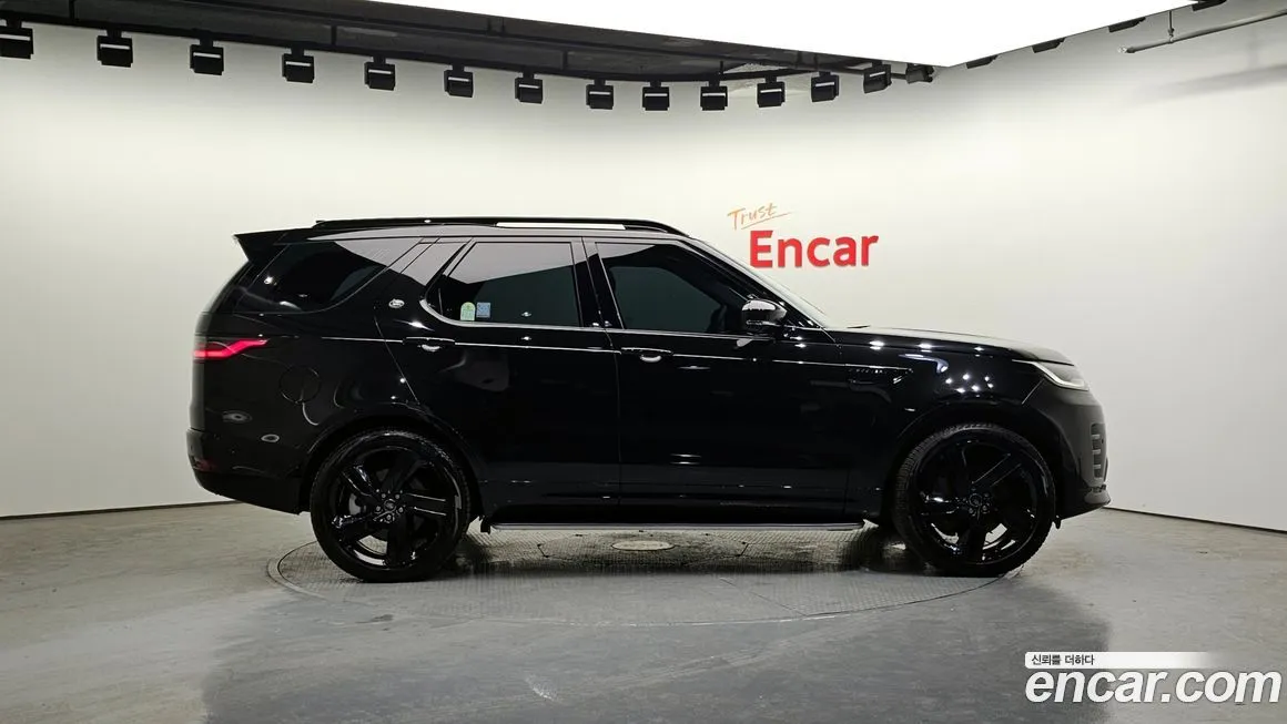 Land Rover Discovery 2024 из KR, фото 3