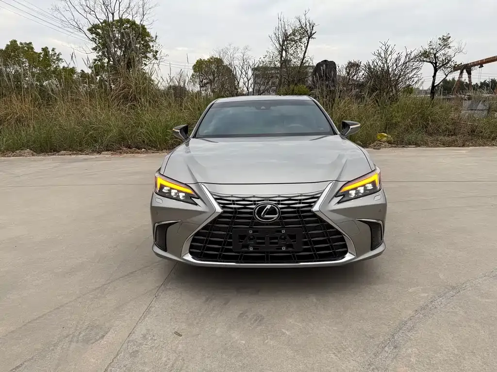 Lexus ES 2025 из CN, фото 3