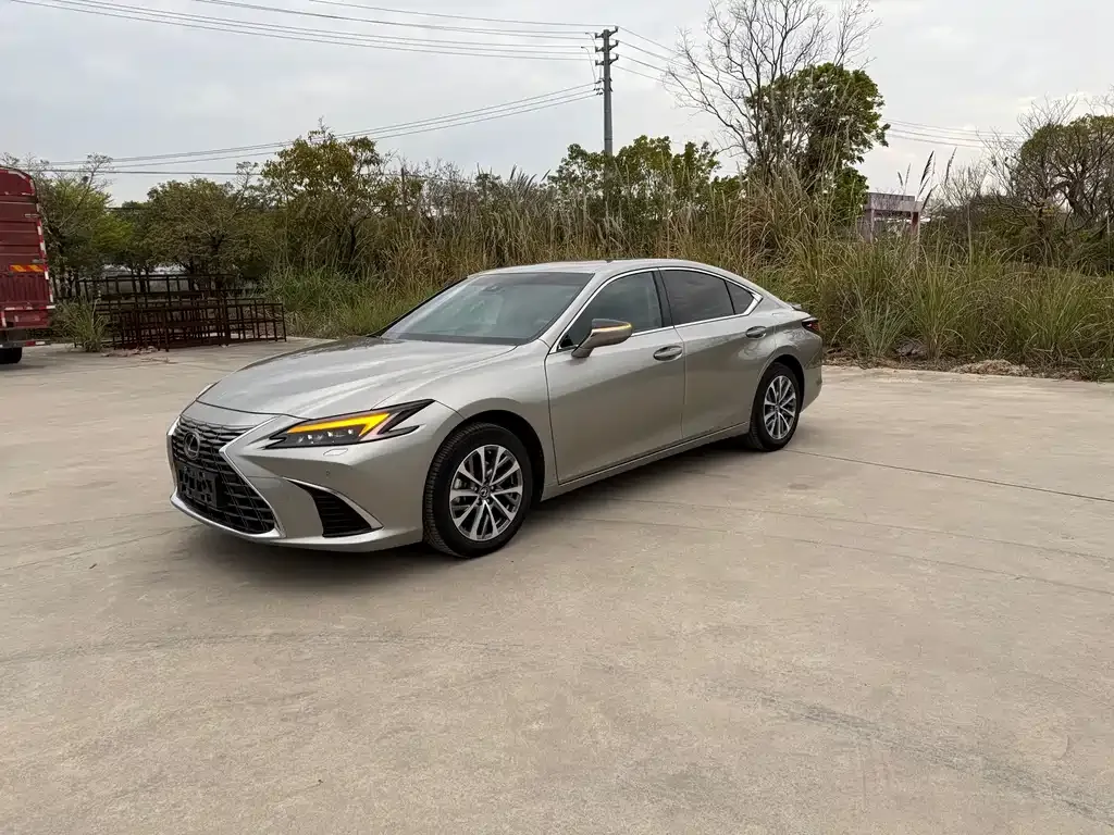 Lexus ES 2025 из CN, фото 5