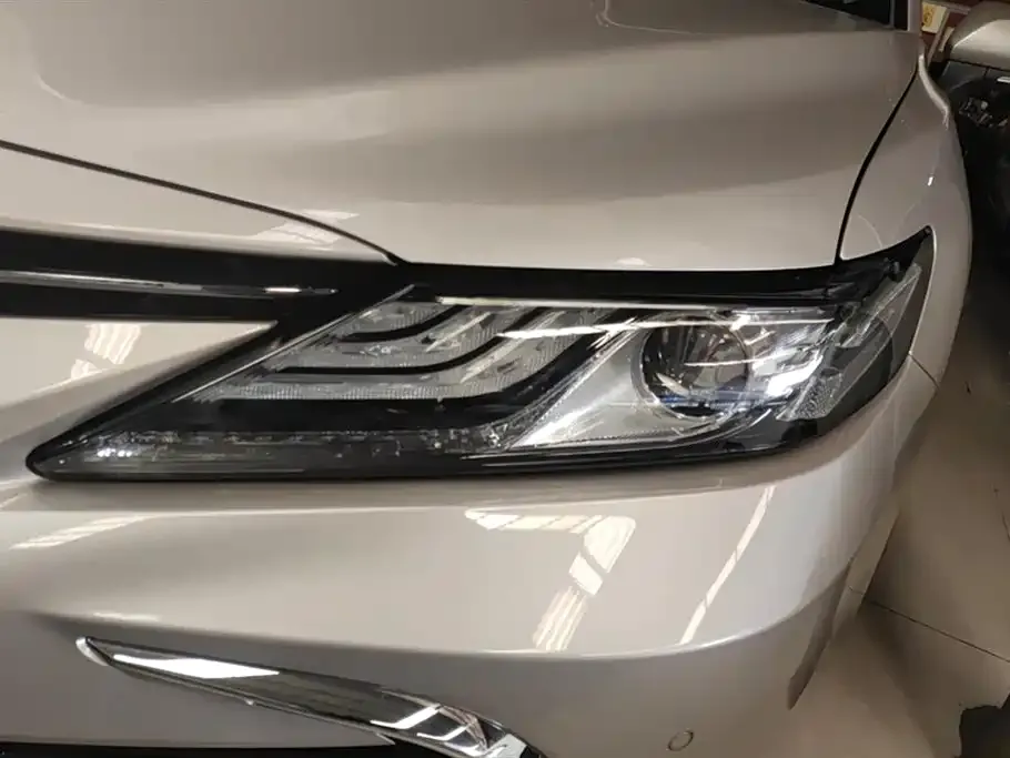 Toyota Camry 2023 из CN, фото 2