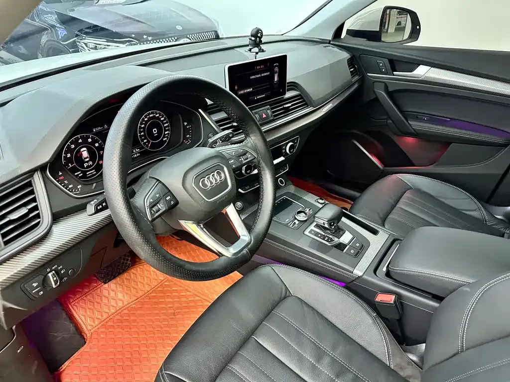 Audi Q5L 2021 из CN, фото 3