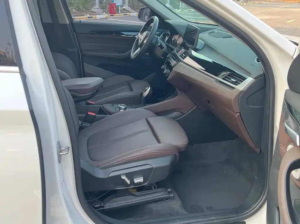 BMW X1 2023 из CN, фото 3