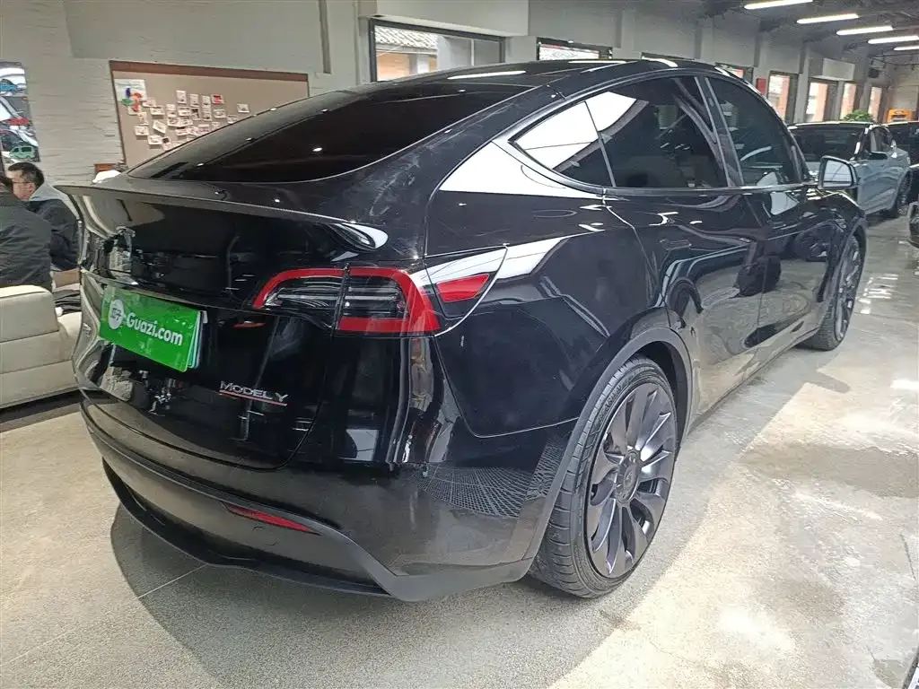 Tesla Model Y 2023 из CN, фото 4