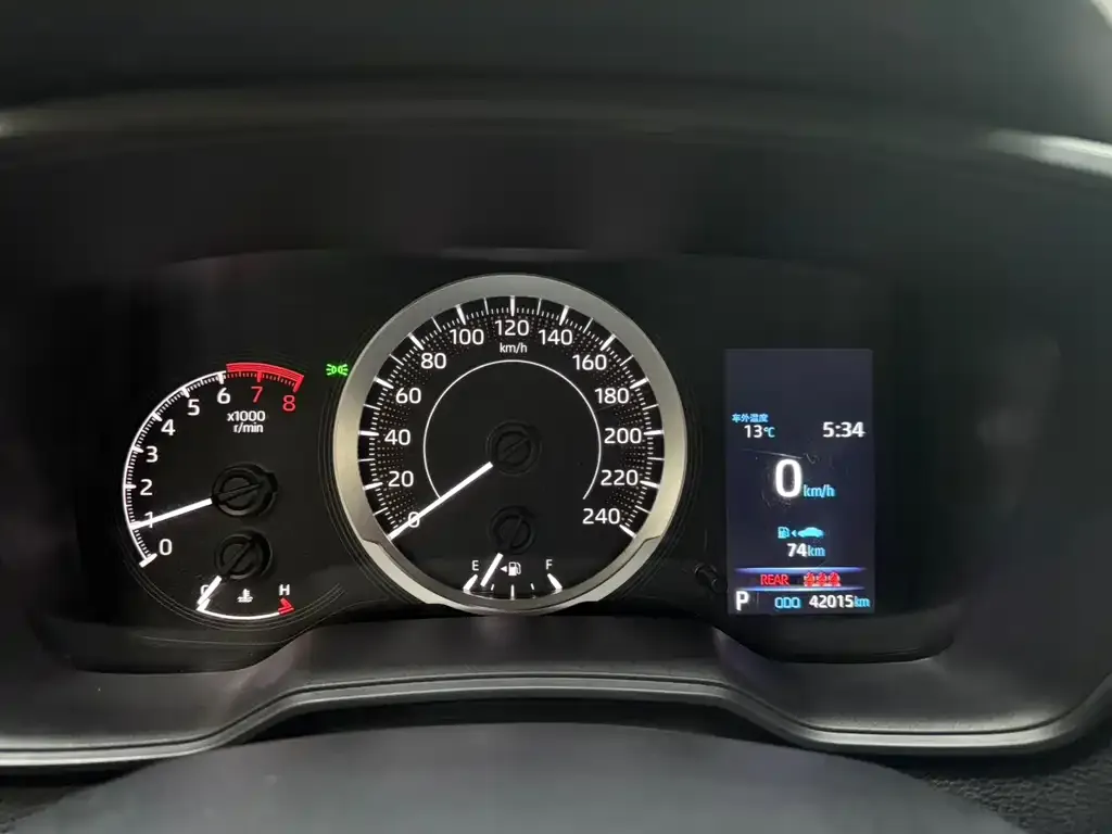 Toyota Corolla 2021 из CN, фото 9