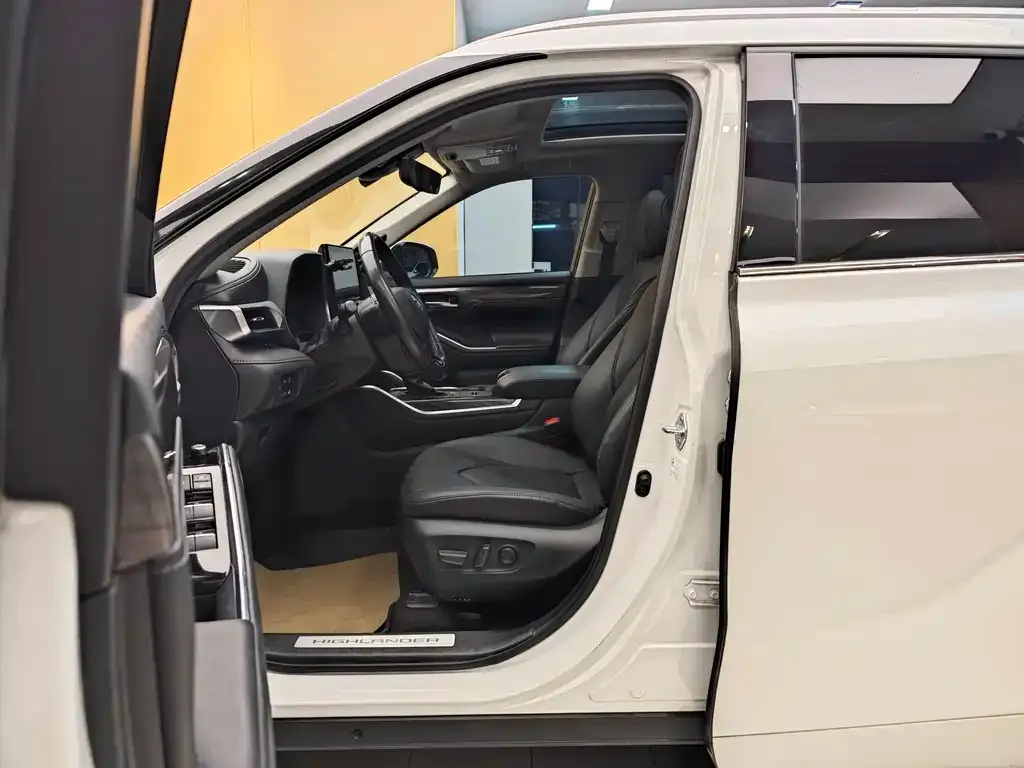 Toyota Highlander 2023 из CN, фото 6