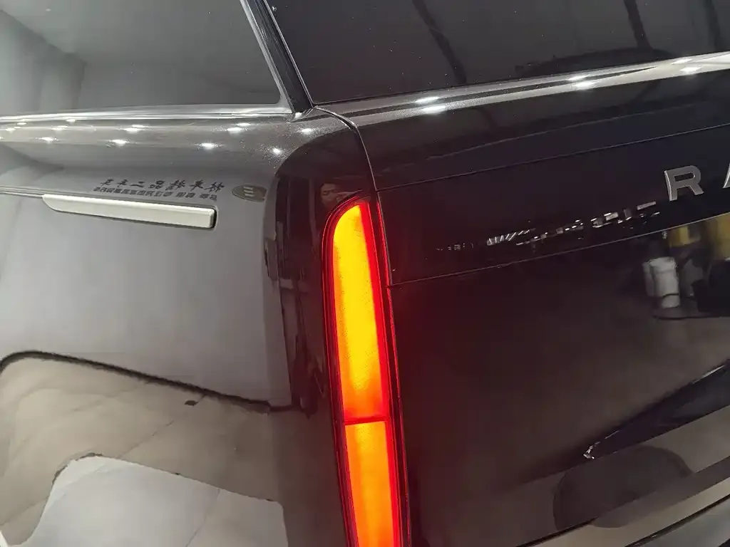 Land Rover Range Rover 2024 из CN, фото 2