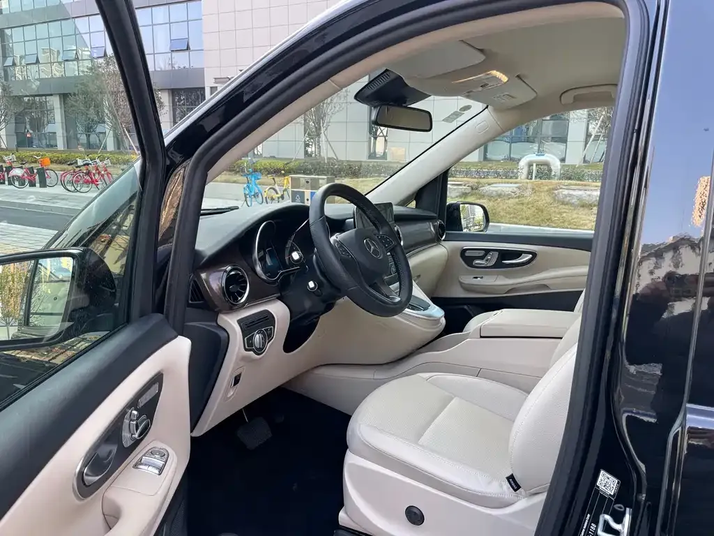 Mercedes-Benz V-Class 2022 из CN, фото 5