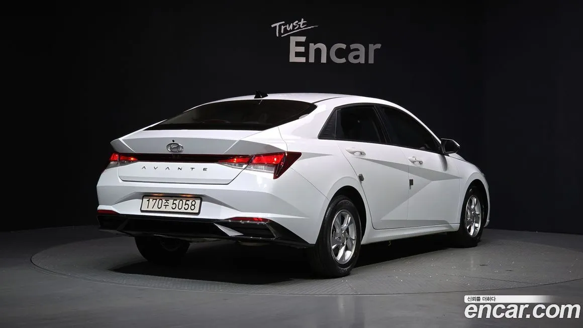 Hyundai AVANTE — фото 10