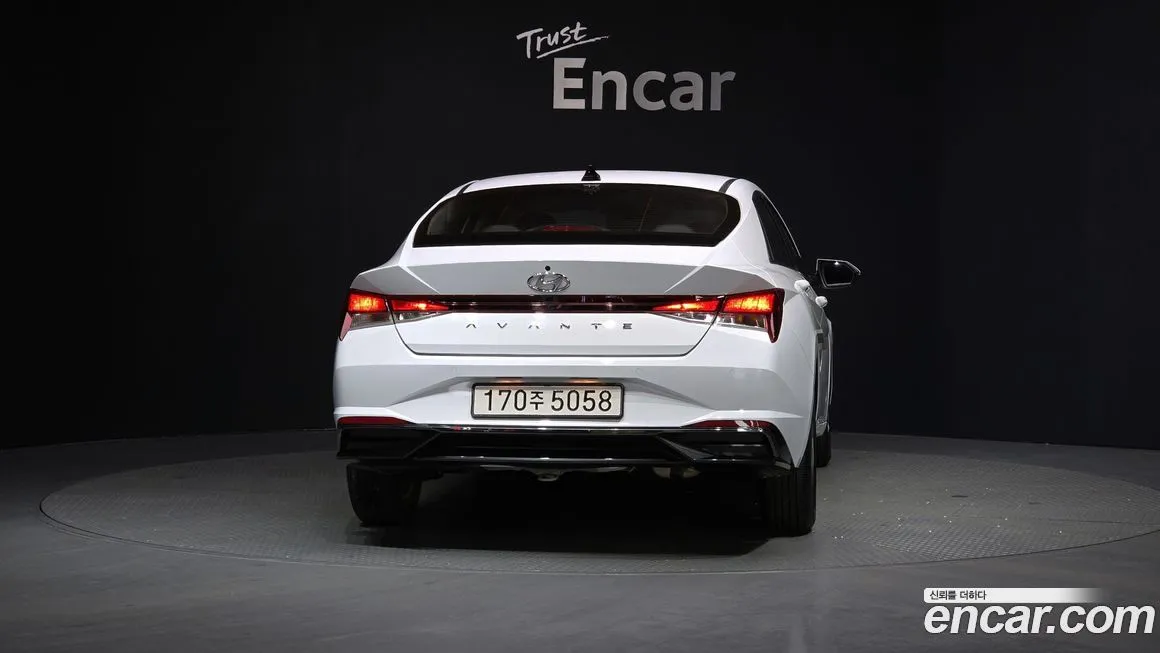 Hyundai AVANTE — фото 2
