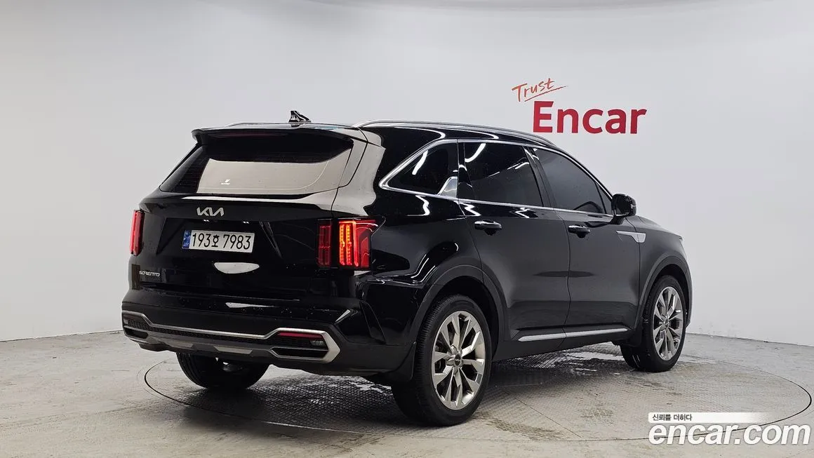 Kia Sorento — фото 6