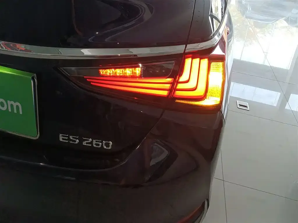Lexus ES 2022 из CN, фото 2