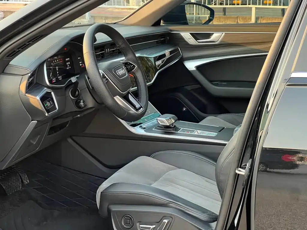 Audi A6L 2025 из CN, фото 3