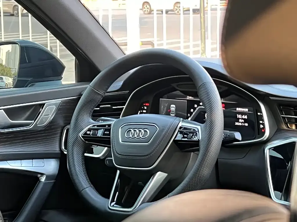 Audi A6L 2025 из CN, фото 8