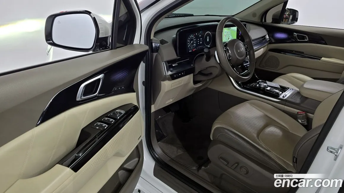 Kia Carnival — фото 10