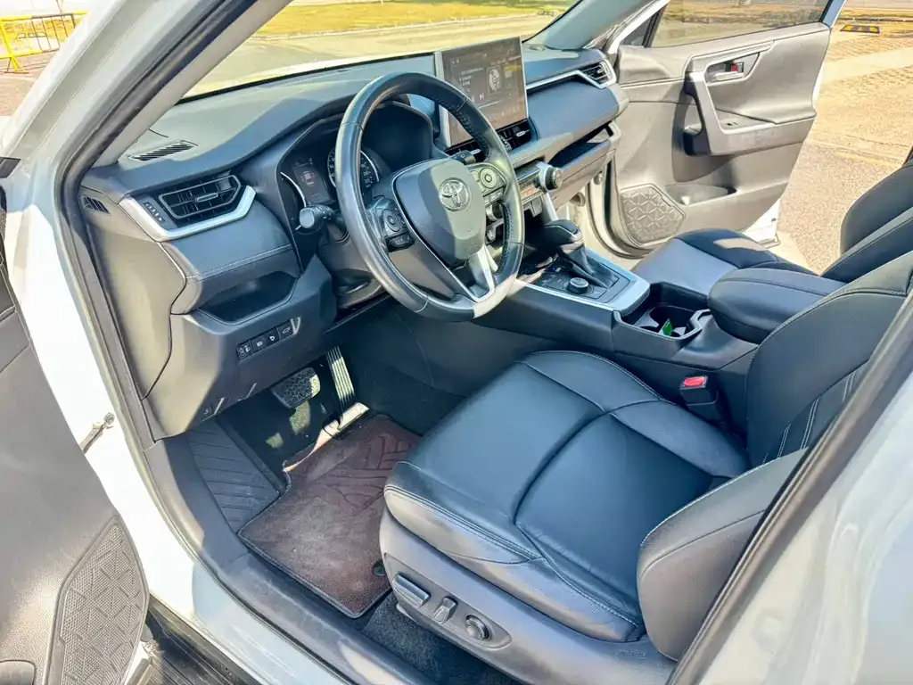 Toyota Wildlander 2021 из CN, фото 10