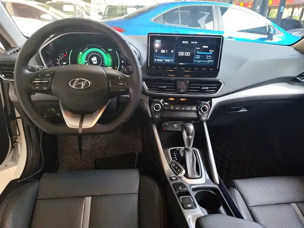 Hyundai Fista — фото 10