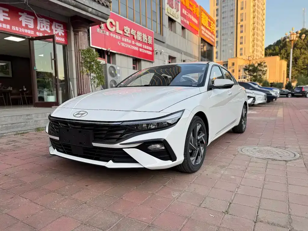 Hyundai Elantra 2025 из CN, фото 1