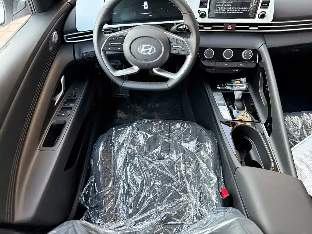 Hyundai Elantra 2025 из CN, фото 7