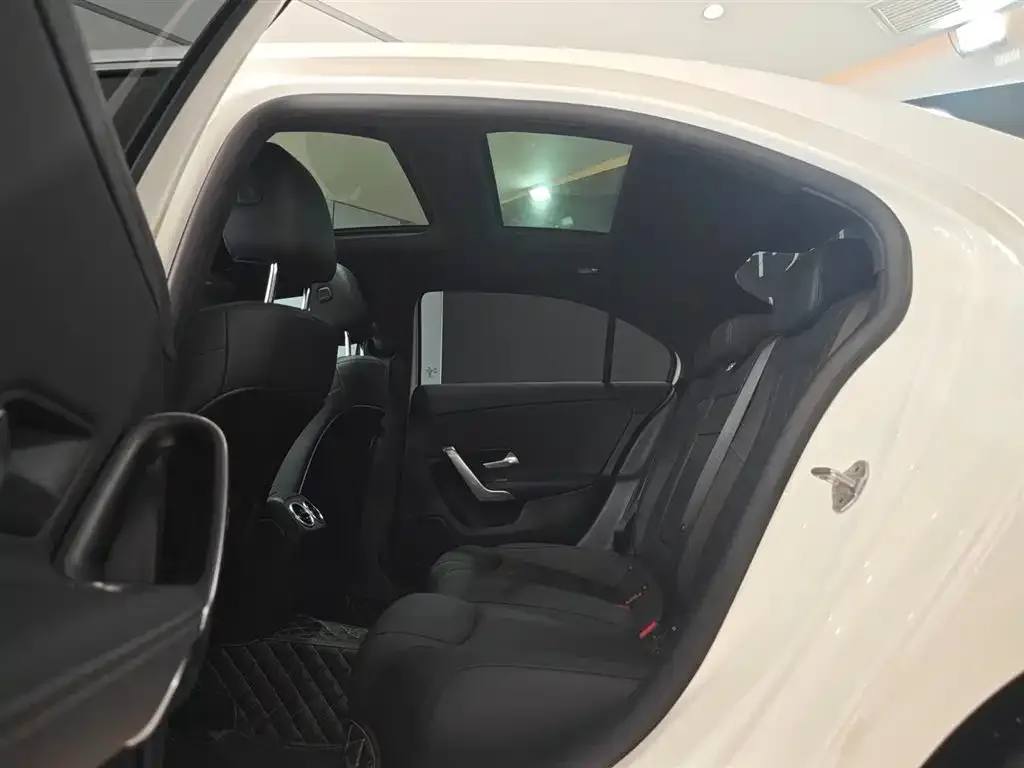 Mercedes-Benz A-Class 2022 из CN, фото 4