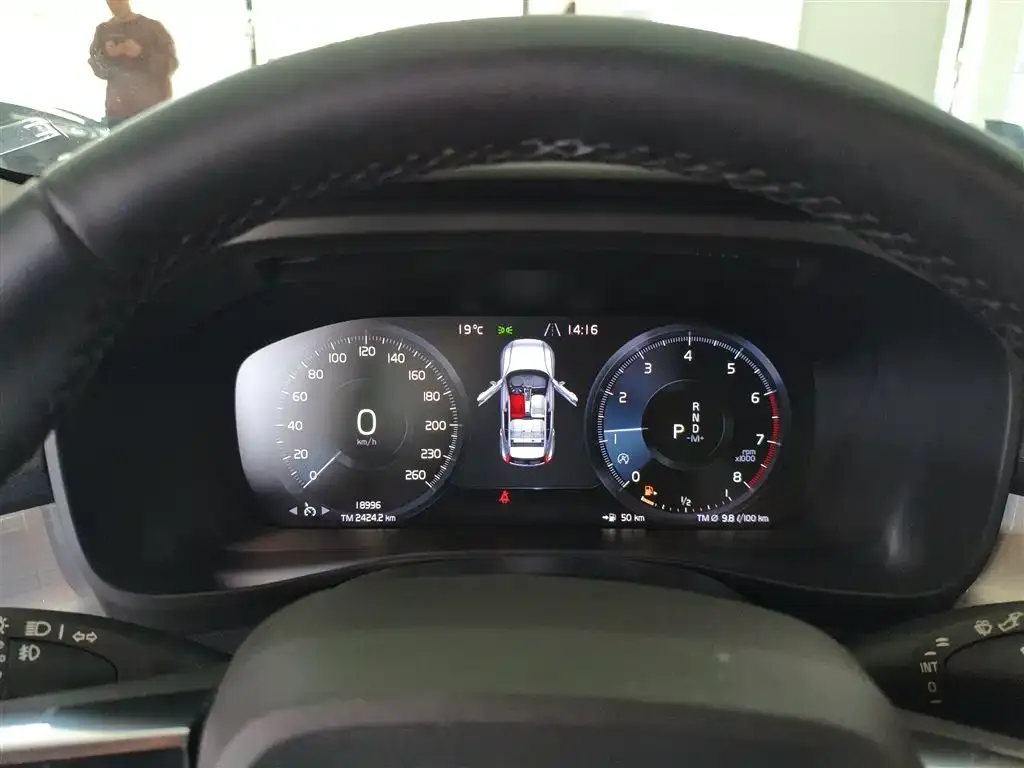 Volvo XC40 2022 из CN, фото 2