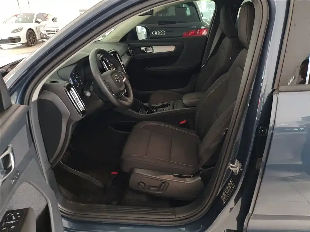 Volvo XC40 2022 из CN, фото 7