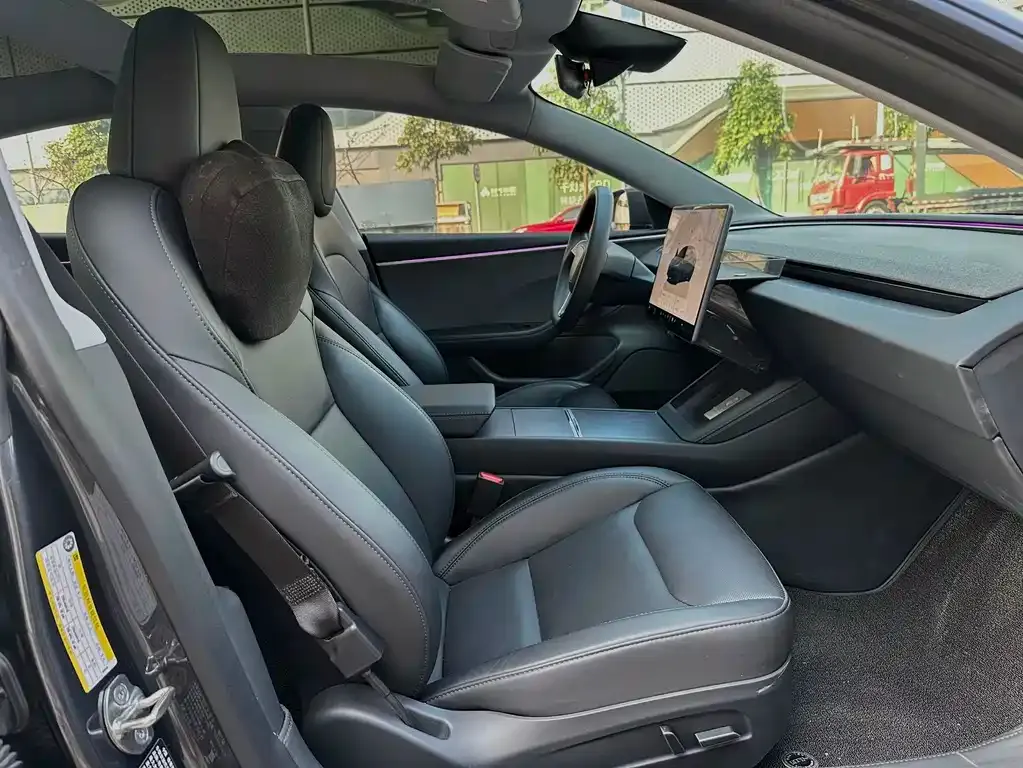 Tesla Model 3 — фото 10