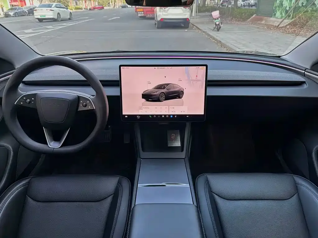 Tesla Model 3 — фото 9