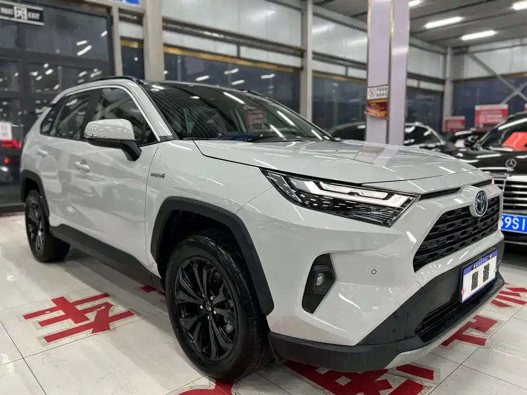 Toyota RAV4 2026 из CN, фото 2