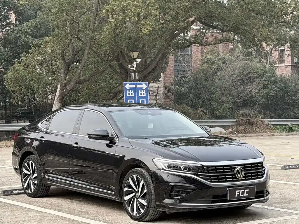 Volkswagen Passat 2022 из CN, фото 10