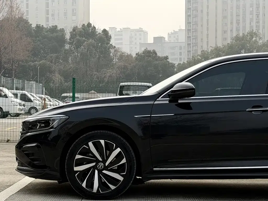 Volkswagen Passat 2022 из CN, фото 5
