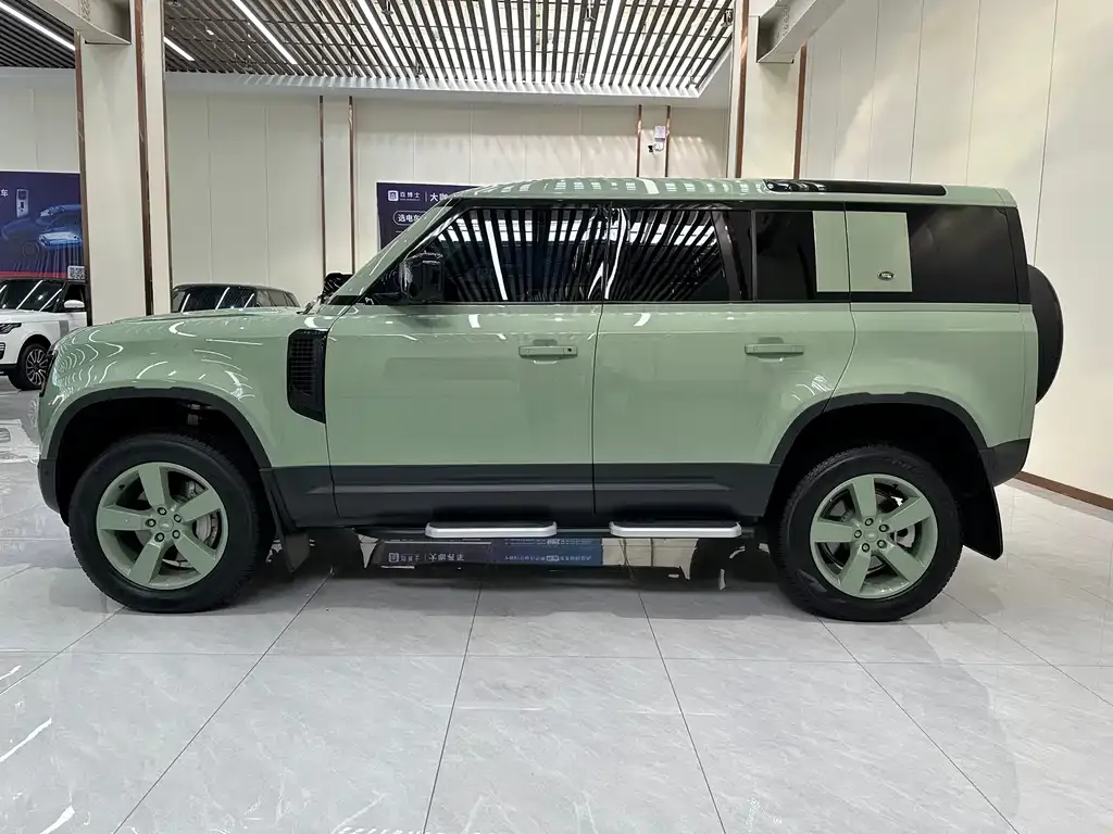 Land Rover Defender 2023 из CN, фото 3