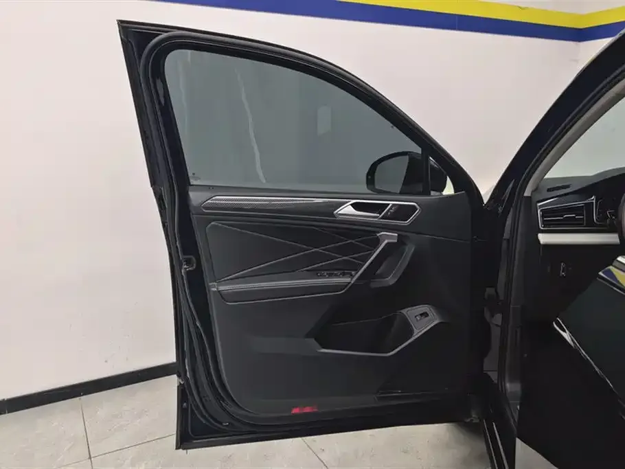 Volkswagen Tiguan L 2022 из CN, фото 7