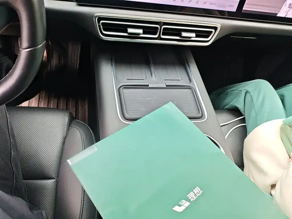 Li Auto L6 2024 из CN, фото 2