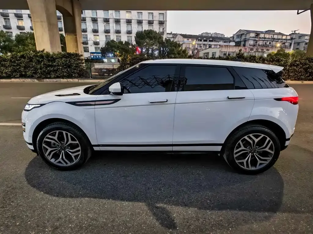 Land Rover Evoque — фото 8