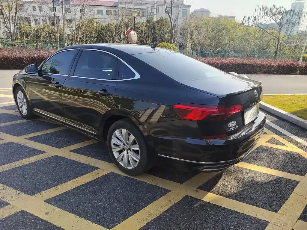 Volkswagen Passat 2021 из CN, фото 3