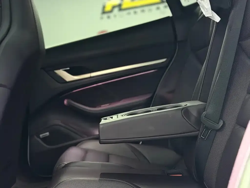 Porsche Taycan 2023 из CN, фото 3