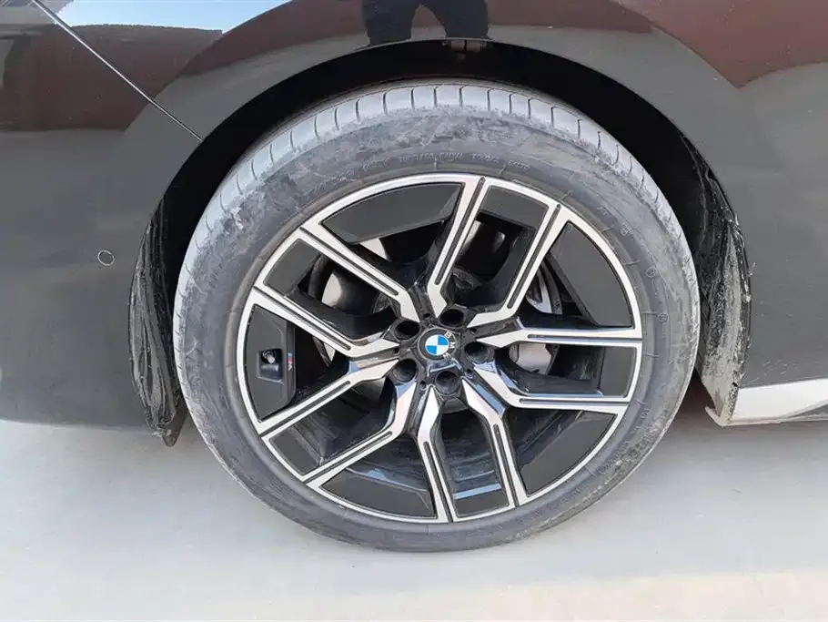 BMW 7 Series 2023 из CN, фото 7