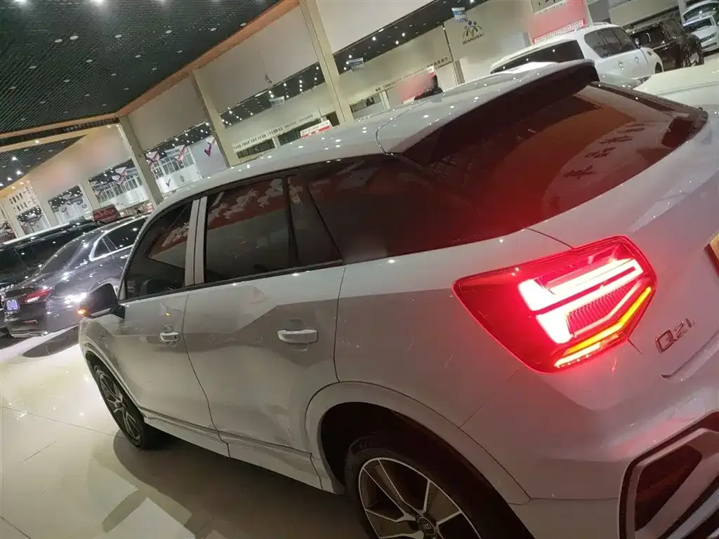 Audi Q2L 2023 из CN, фото 9
