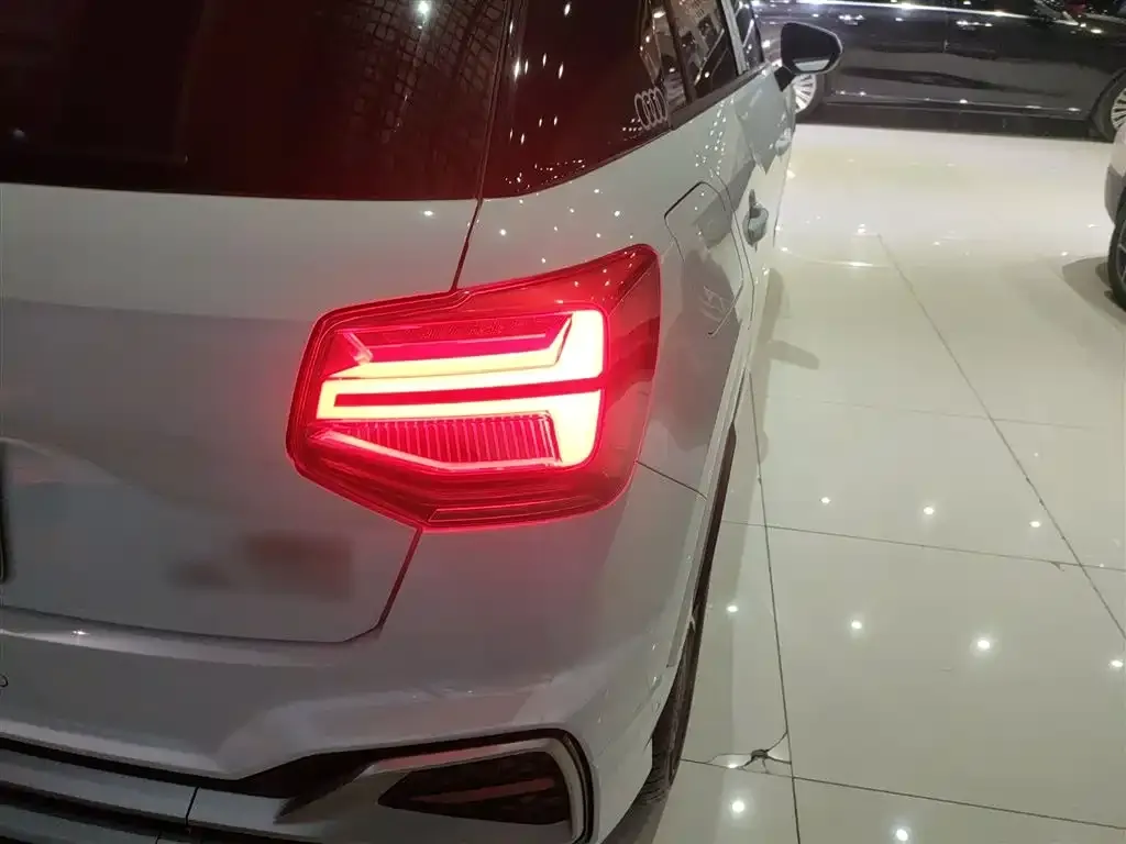 Audi Q2L 2023 из CN, фото 10