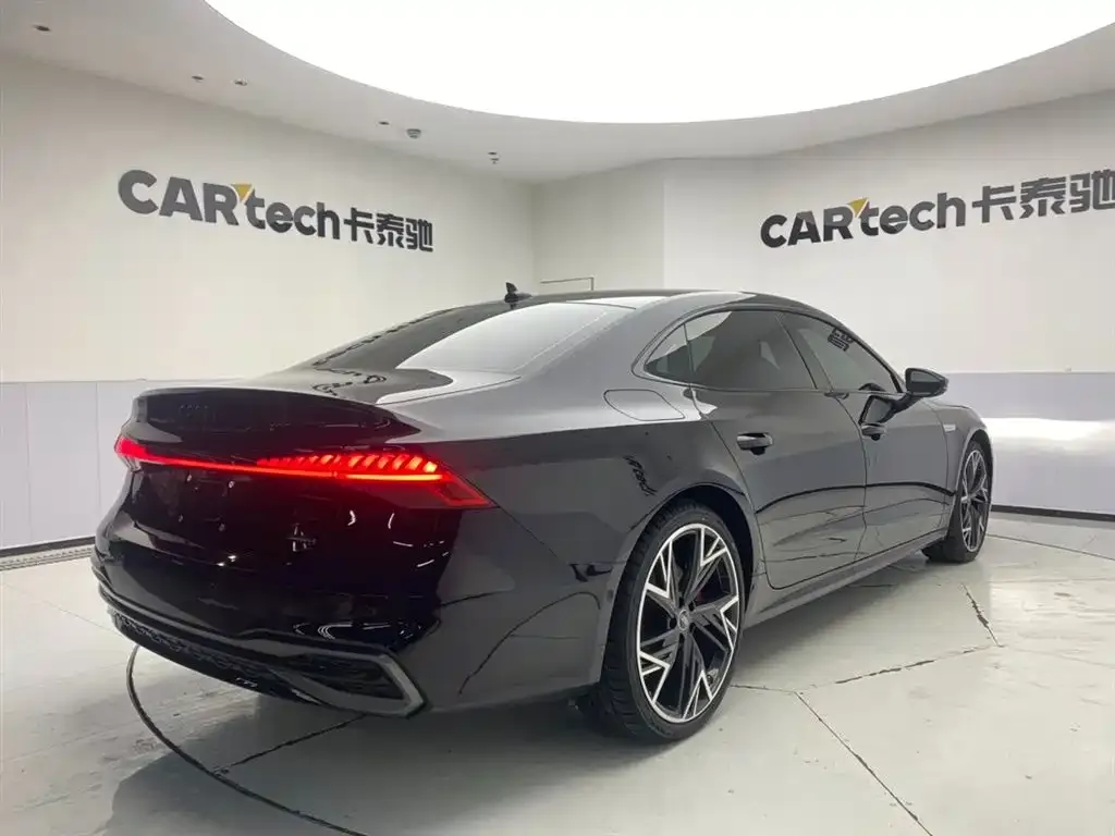 Audi A7L 2024 из CN, фото 5