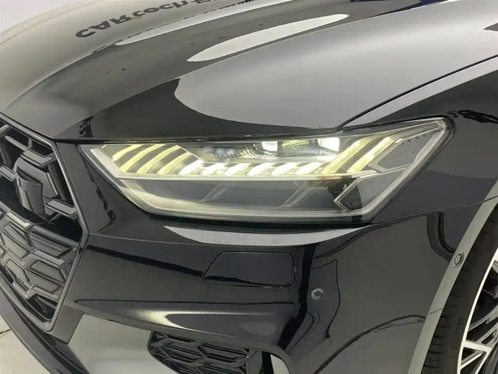 Audi A7L 2024 из CN, фото 8